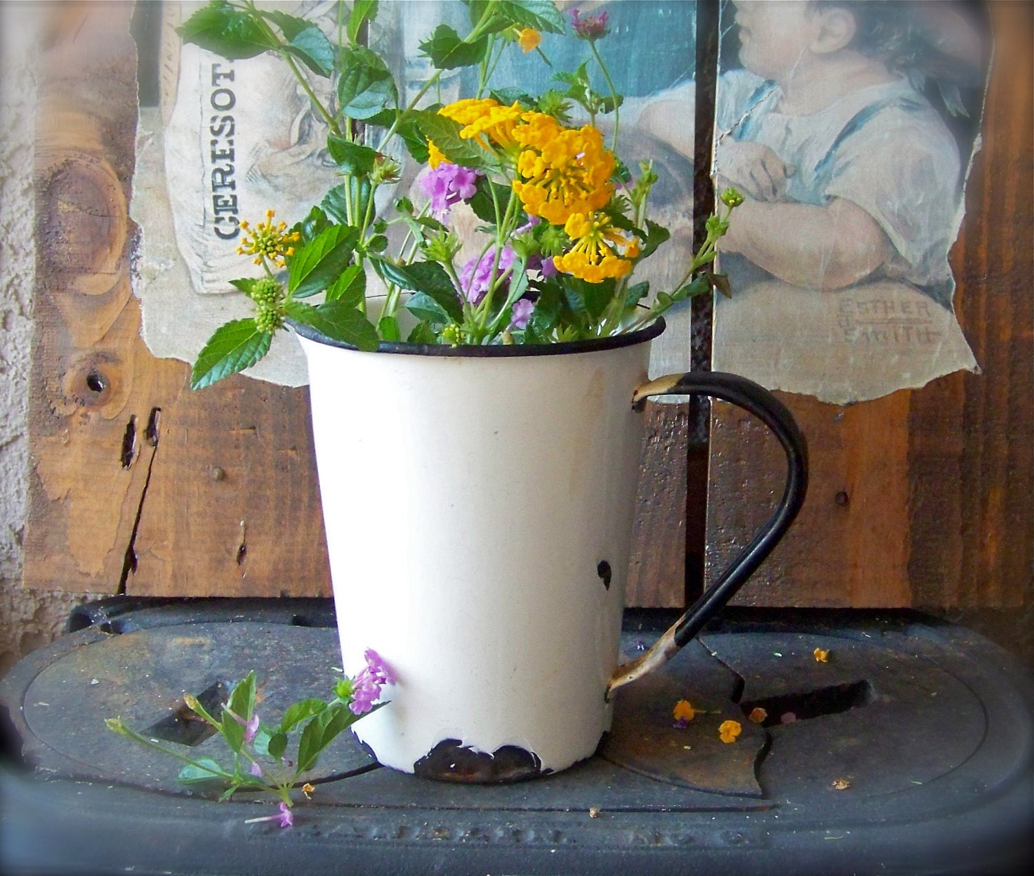 Vintage Enamelware Measuring Container 1940s
