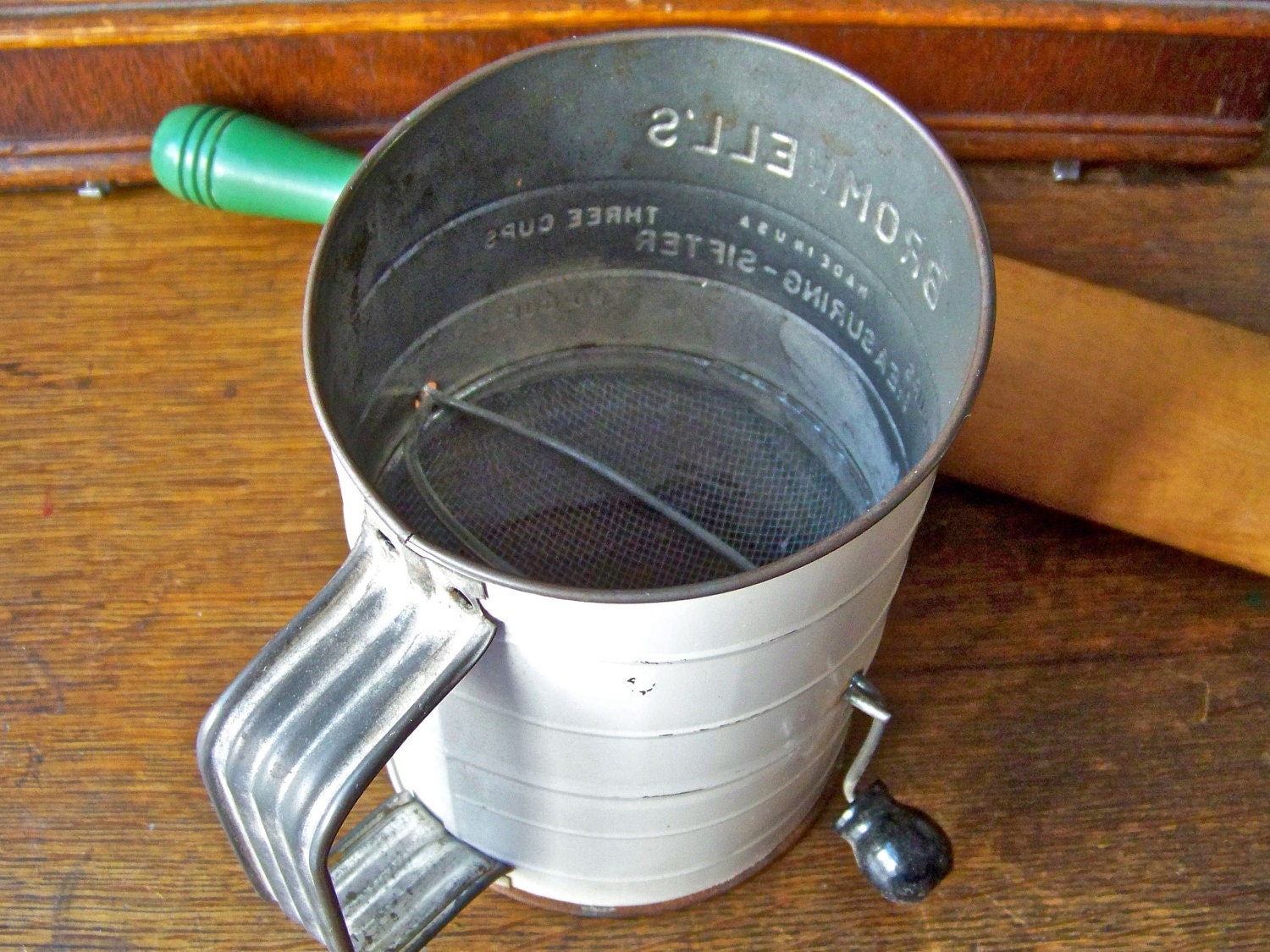 Vintage Bromwells Apple Flour Sifter