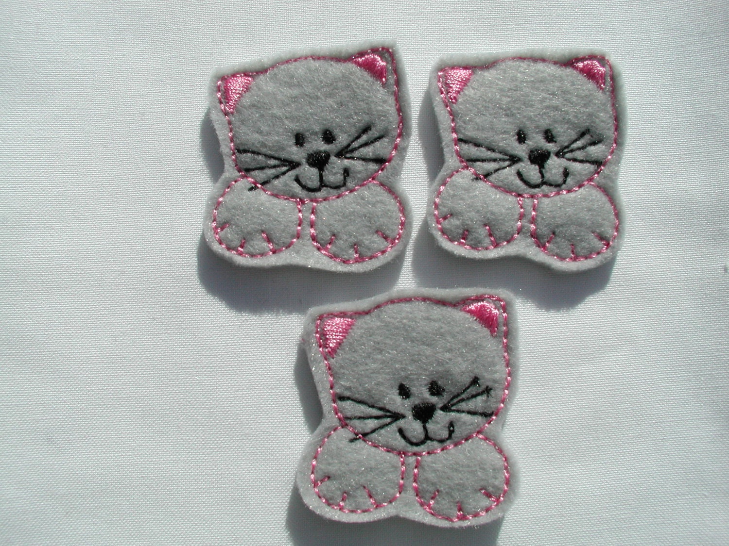 Wholesale felt Machine Embroidered - 3 Kitten Embellishments / Appliques