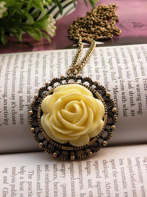 Pretty retro copper yellow glaze rose flower round necklace pendant jewelry vintage style