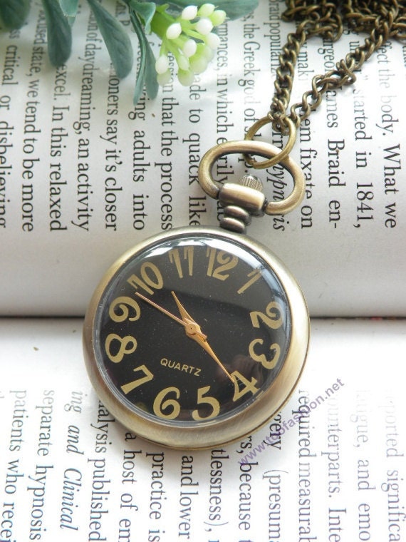 Pretty retro copper round black dial with gold pointer pocket watch necklace pendant vintage style