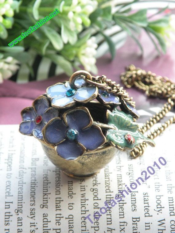 Pretty retro copper 3d flowerpot flowers with 2 ladybug pendant necklace vintage style
