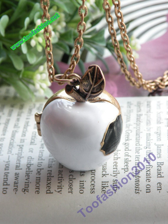 Pretty retro red copper 3d white apple locket necklace pendant jewelry vintage style