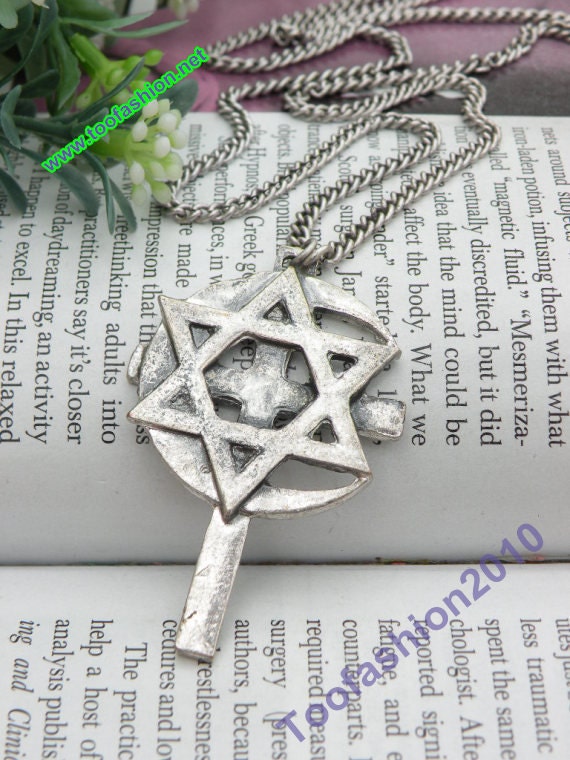 Pretty retro silver cross moon star pendant necklace vintage style