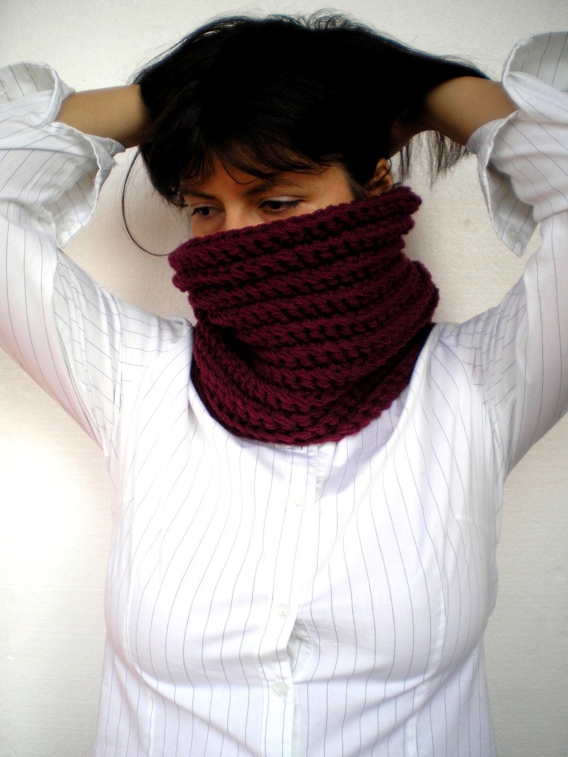 Dark Bordeaux Elegant Fashion  Cowl  Soft mixed Wool Neckwarmer Woman Original   Cowl