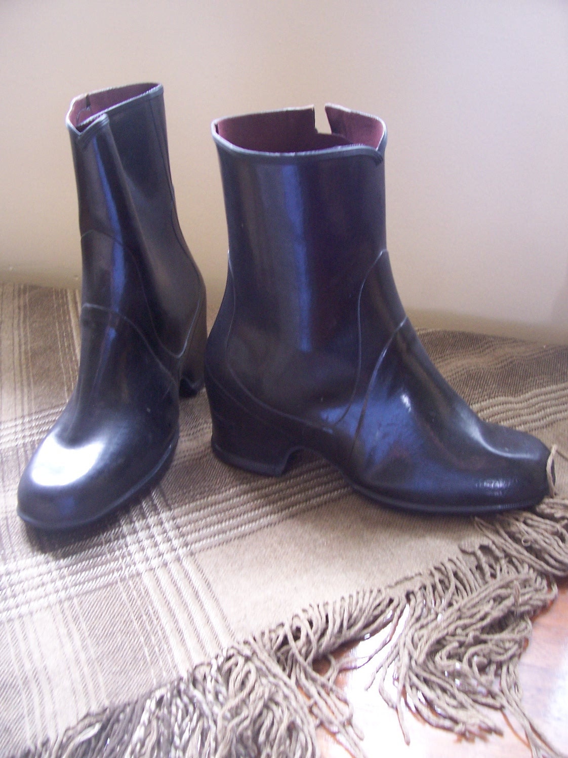 Vintage 1930s or 1940s women's galoshes or overshoes size 7