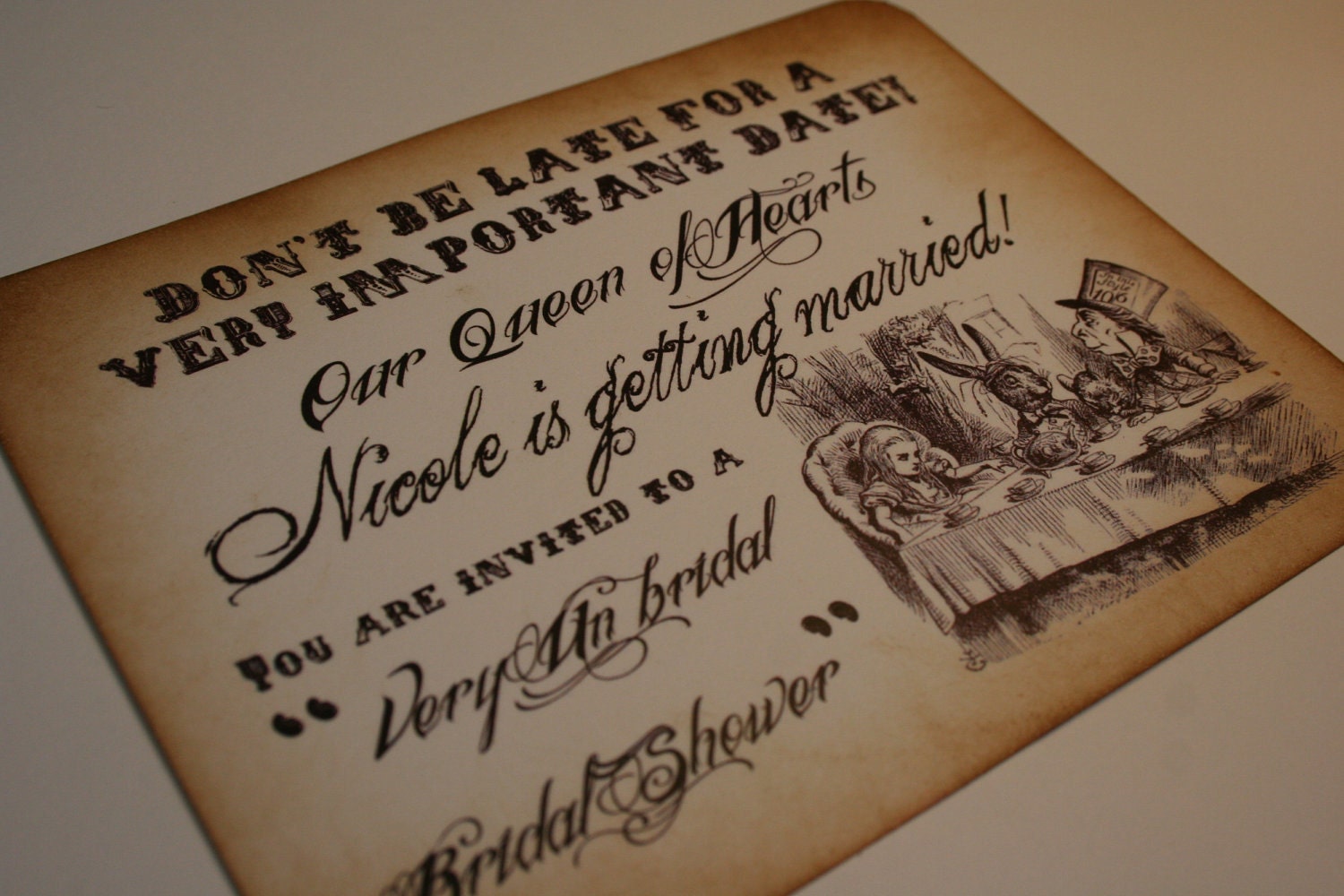 Alice in Wonderland Invitations for Wedding Bridal Shower/Baby Shower/Birthday - Vintage Appearance - Set of 10