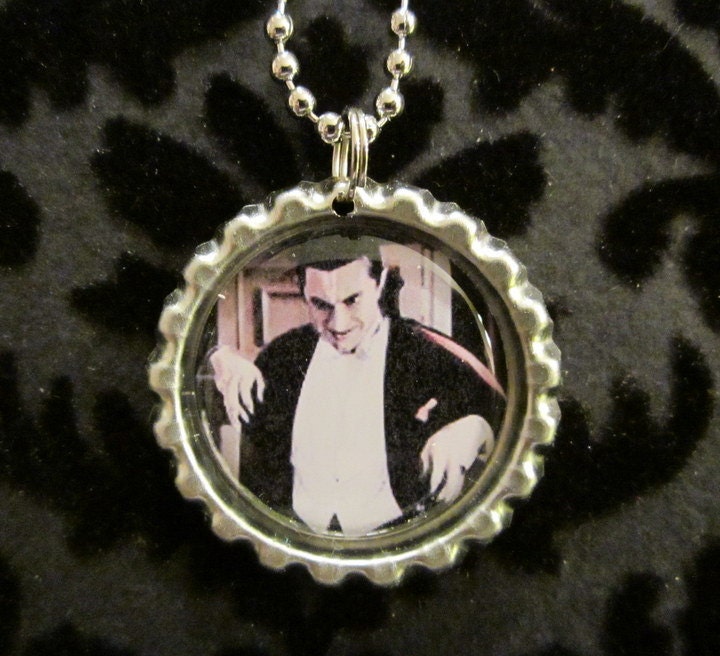 Bela Lugosi Dracula Bottle Cap Necklace or Keychain (Dracula 101)