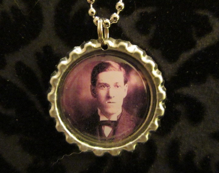 H.P. Lovecraft Portrait Bottle Cap Necklace or Key Chain (HPL 101)