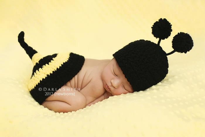 NEWBORN Baby Bumble Bee Hat & Tushie Topper Set