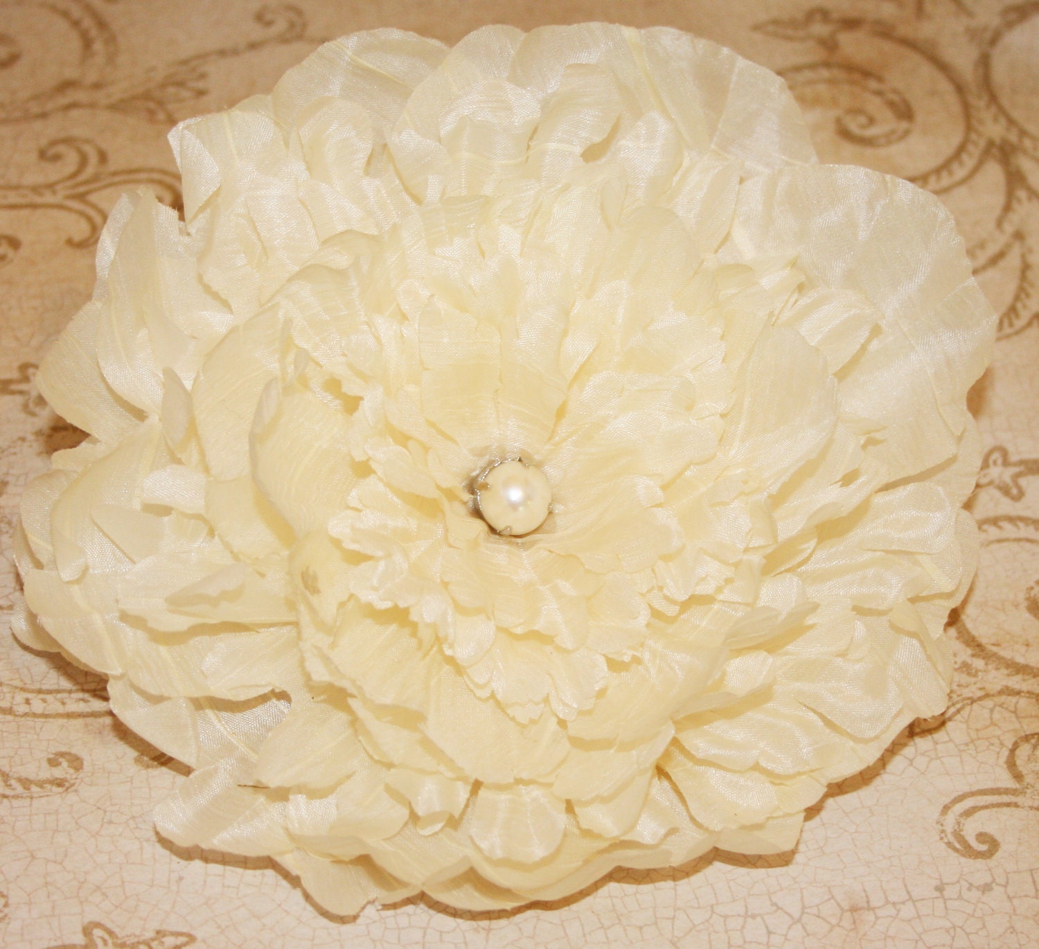 Beautiful Ivory Silk Flower clip - 6.23" across