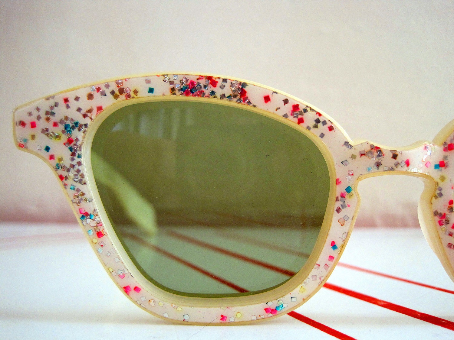 MIDCENTURY Confetti Glitter CAT EYE Pearl Sunglasses 50s