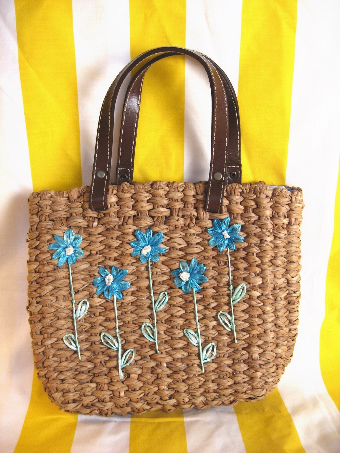 Natural Fiber Woven Handbag Leather Handles LORD & TAYLOR Peacock Blue Raffia Flowers Perfect Size Exclusively For You.