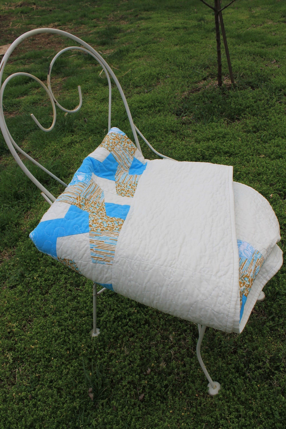 Modern Geometric Patchwork Twin/Full Quilt