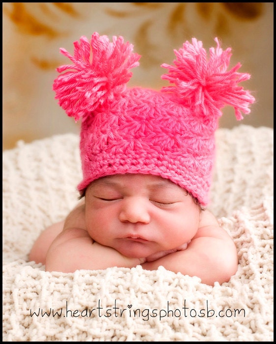 Shell Stitch Double Pom-Pom Crochet Hat Pattern (442)