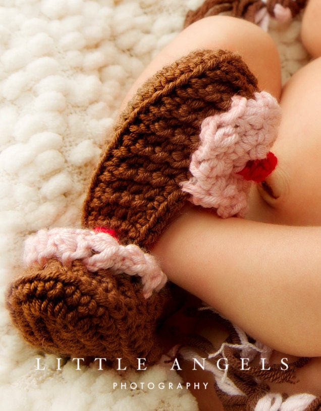 Cupcake Slippers Crochet Booties Pattern (310)