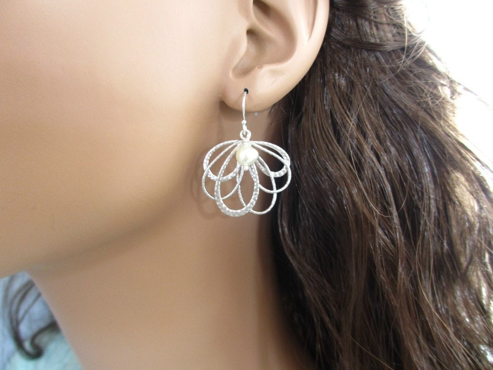 Feather Fan Earrings, Pearl Earrings Wedding Bride Bridesmaid Bridal