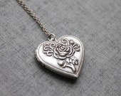 Vintage style Rose pattern Heart Locket - S2093