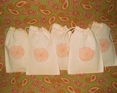 Muslin Favor Bags - Orange "Mum" Flower