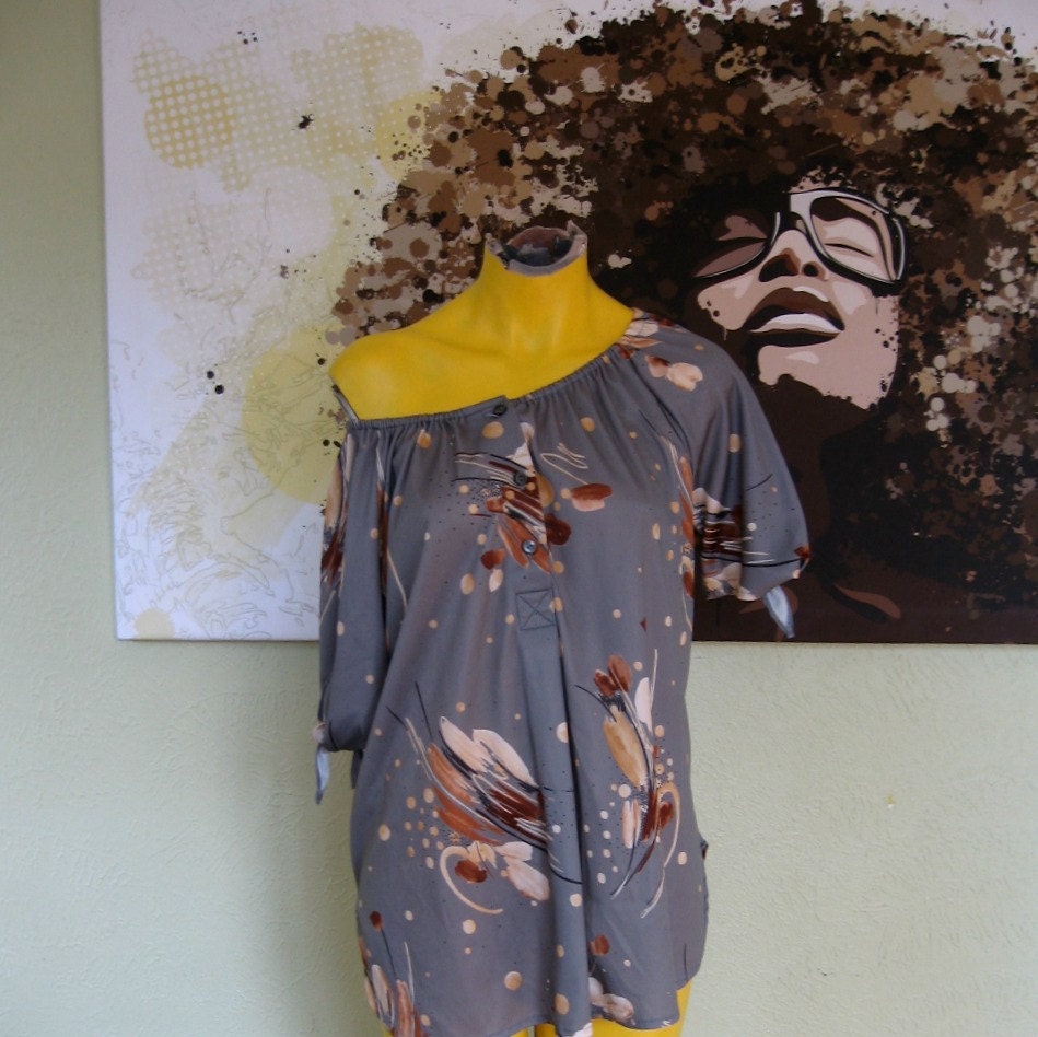 Versatile Vintage Tunic Top