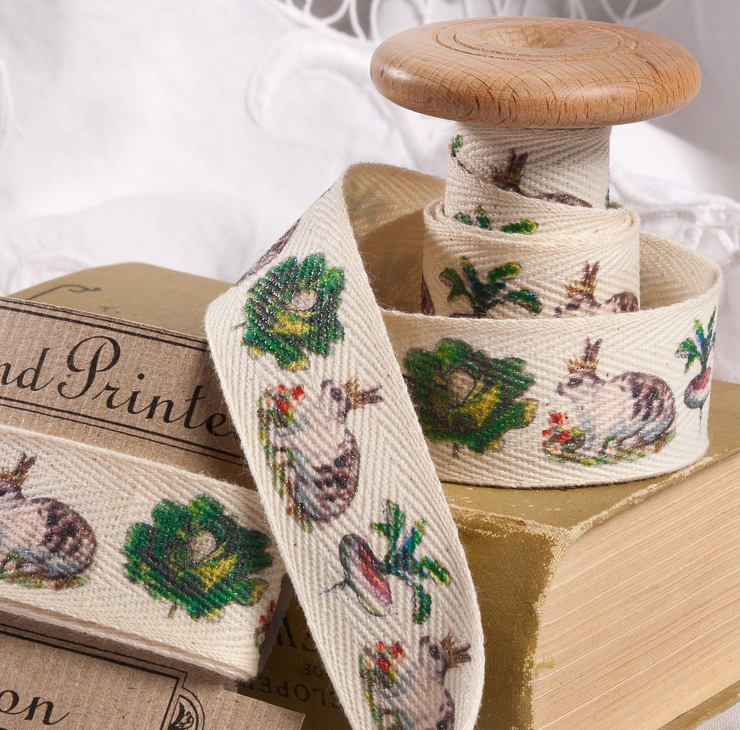 Cotton Fabric Ribbon - Hand Printed 1m x 25mm /40"x 1" cotton tape - for cushion, bag, purse, lampshade trimming - gift wrap - rabbit