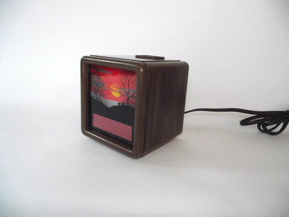 Vintage Spartus Sunset Cube Digital Alarm Clock.