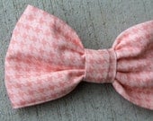Men's Soft Coral Pink Houndstooth Bow Tie - clip on