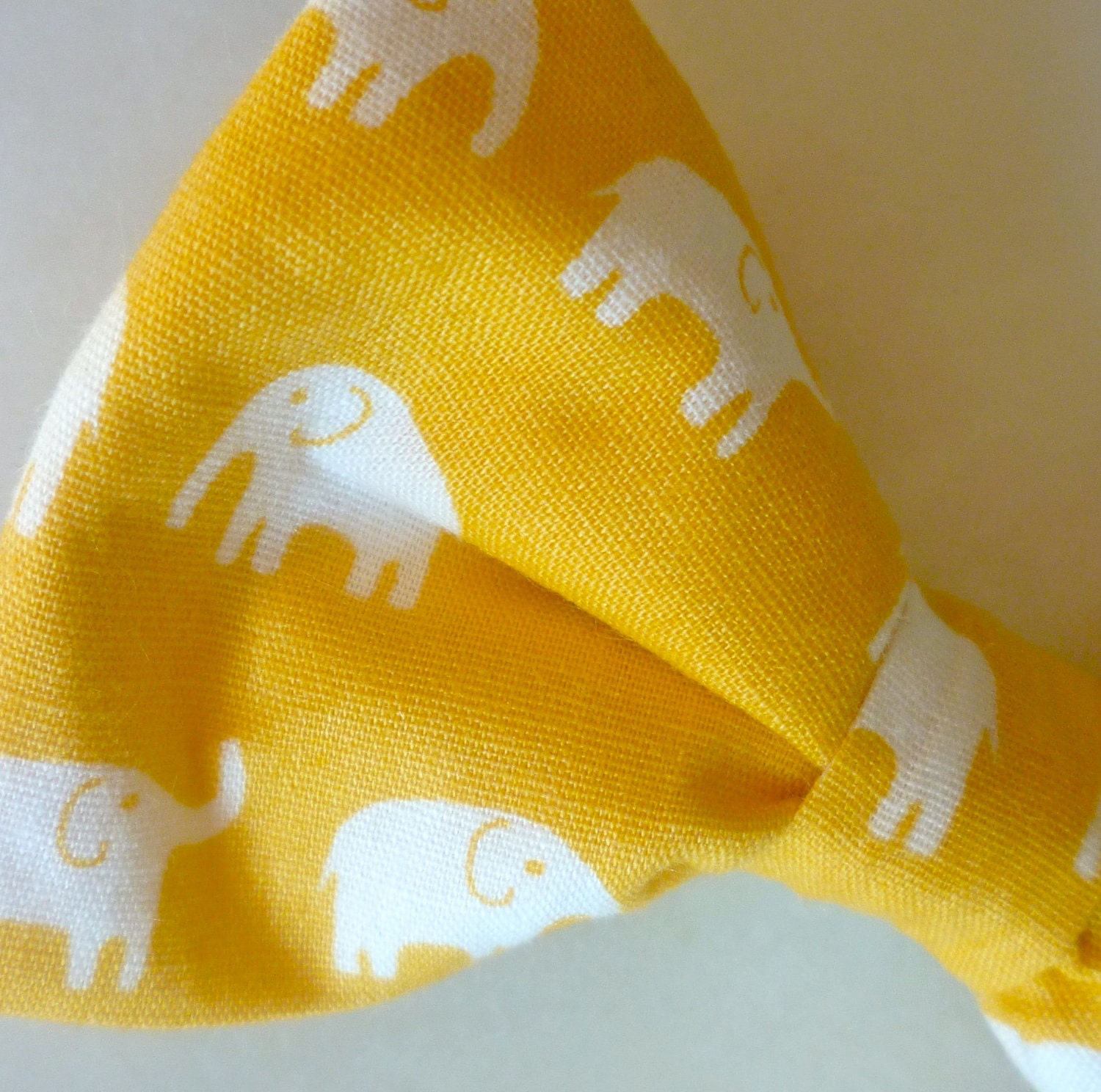 Yellow Elephant Mens Bow tie - clip on