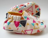 Reversible Baby Booties in White Geometric and Sunflower Yellow - Sizes 1-4 - Molipop Reversible Baby Booties in White Geometric and Sunflower Yellow - Sizes 1-4 - Molipop