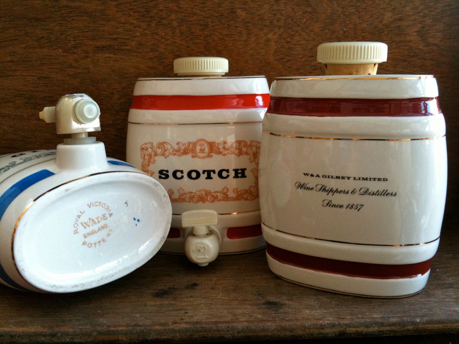Vintage English Gin Scotch Port, Alcohol Dispensers