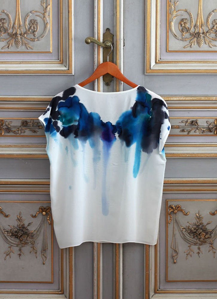 Silk Tee Inkblot Blue Feather Sample