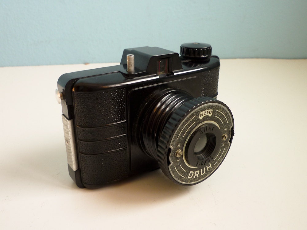 Vintage Bakelite Camera DRUH format 6x6 4x6 120 LOMO