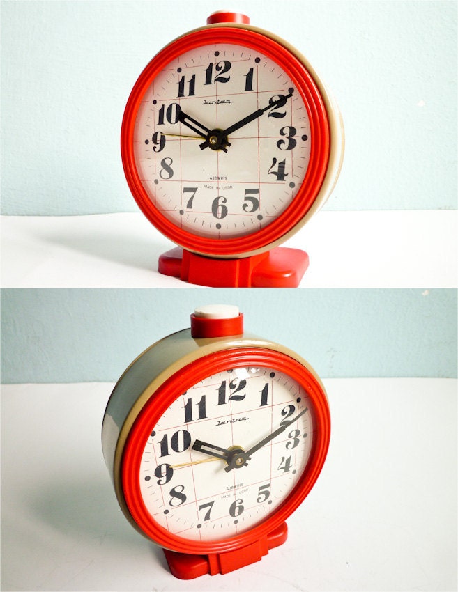 Vintage Big Mechanical Alarm Clock Red Beige White Russian Wind Up 70s