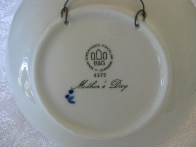 Bing and Grondahl Mothers Day Plate