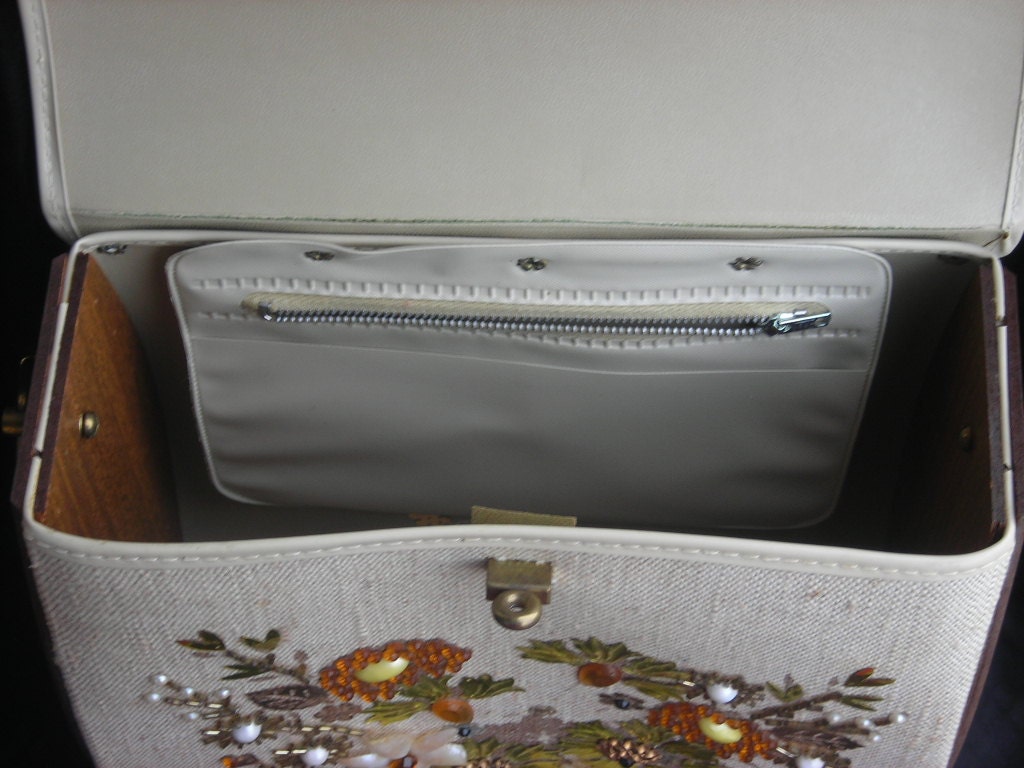 1960s-70s Rhinestone Flower Purse