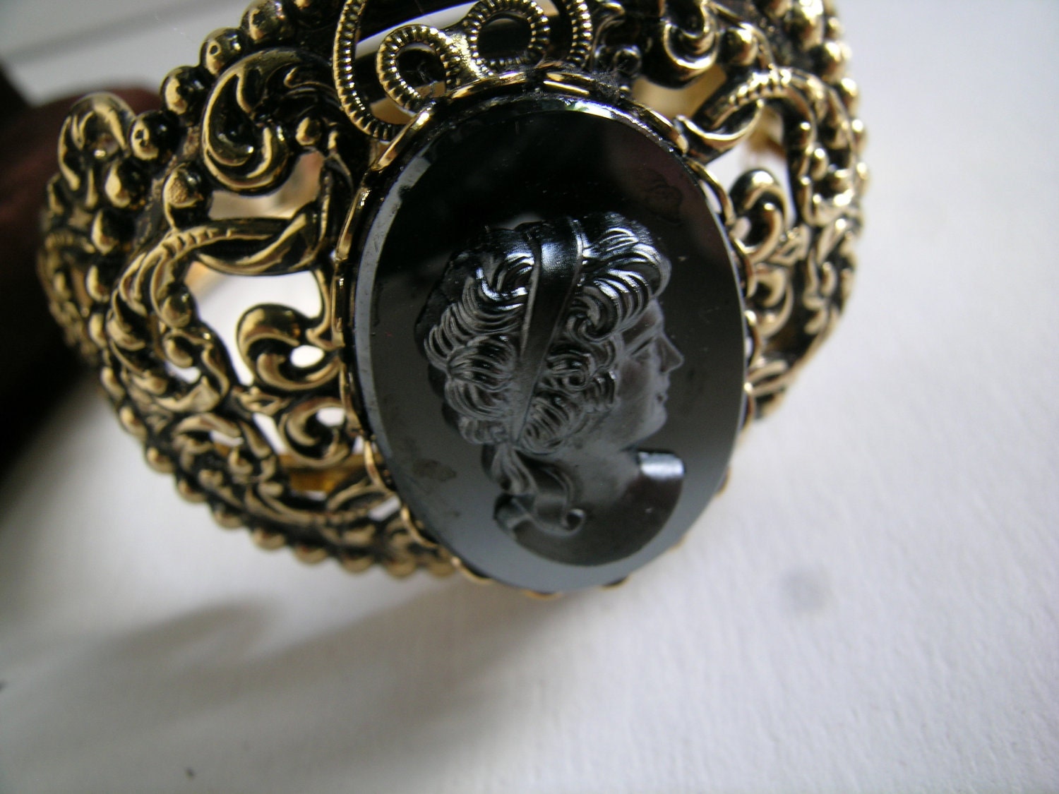 Save Spago Vintage Whiting & Davis Demi with black cameo    VJSE