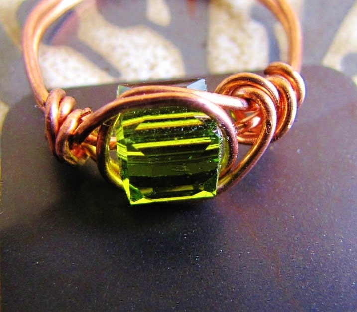 Pretty chrome diopside colored crystal and copper ring