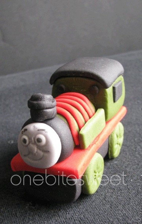 Thomas the train inspired 3D Fondant cake topper