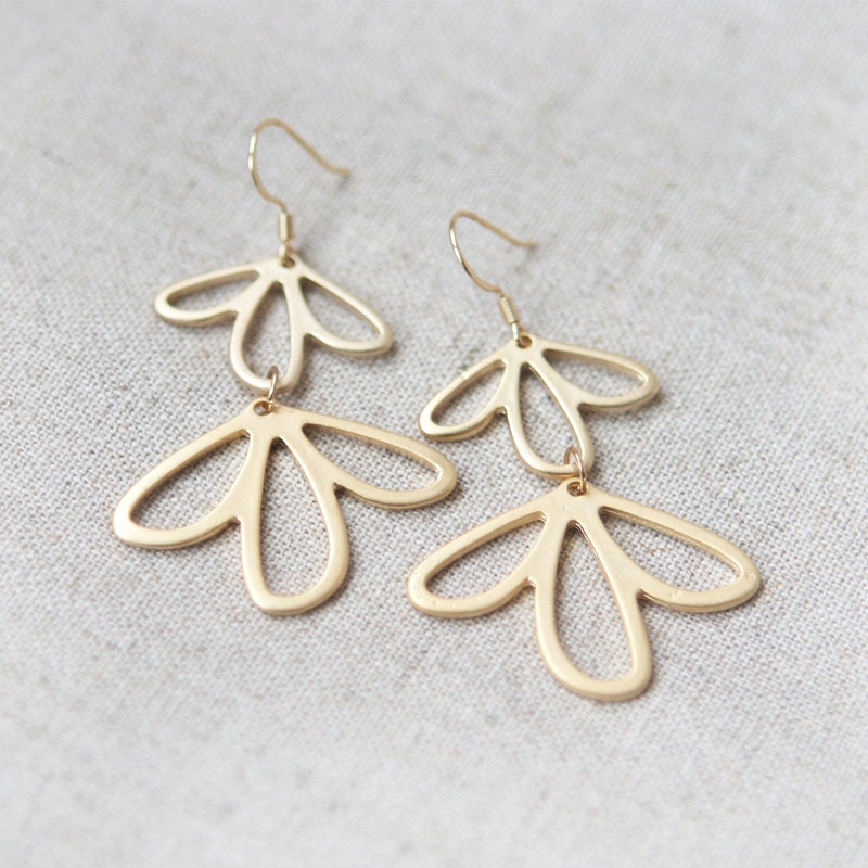 Petals earrings in gold