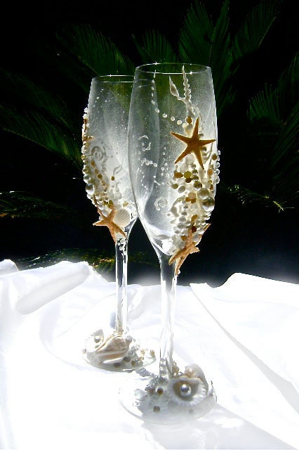 Starfish wedding champagne glasses, decorated with real starfish, sea shells, sea glass and pearls