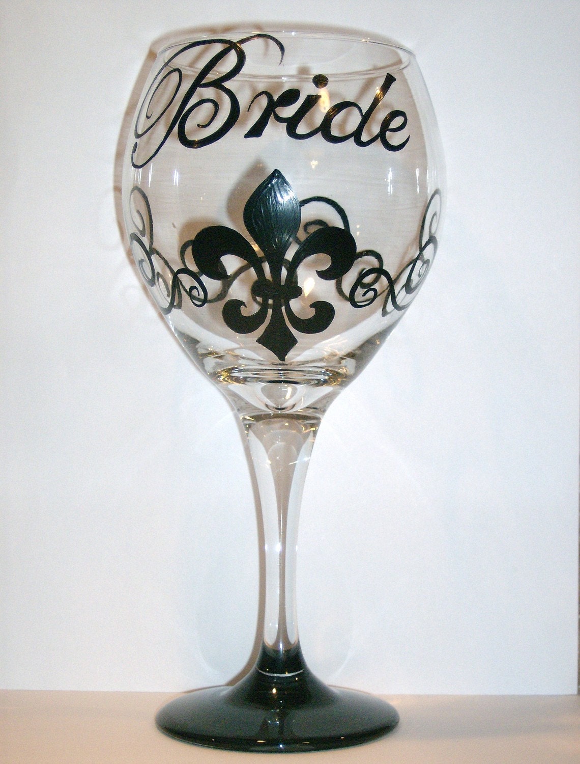 Hand Painted Bride Wedding Fleur de Lis Wine Glass