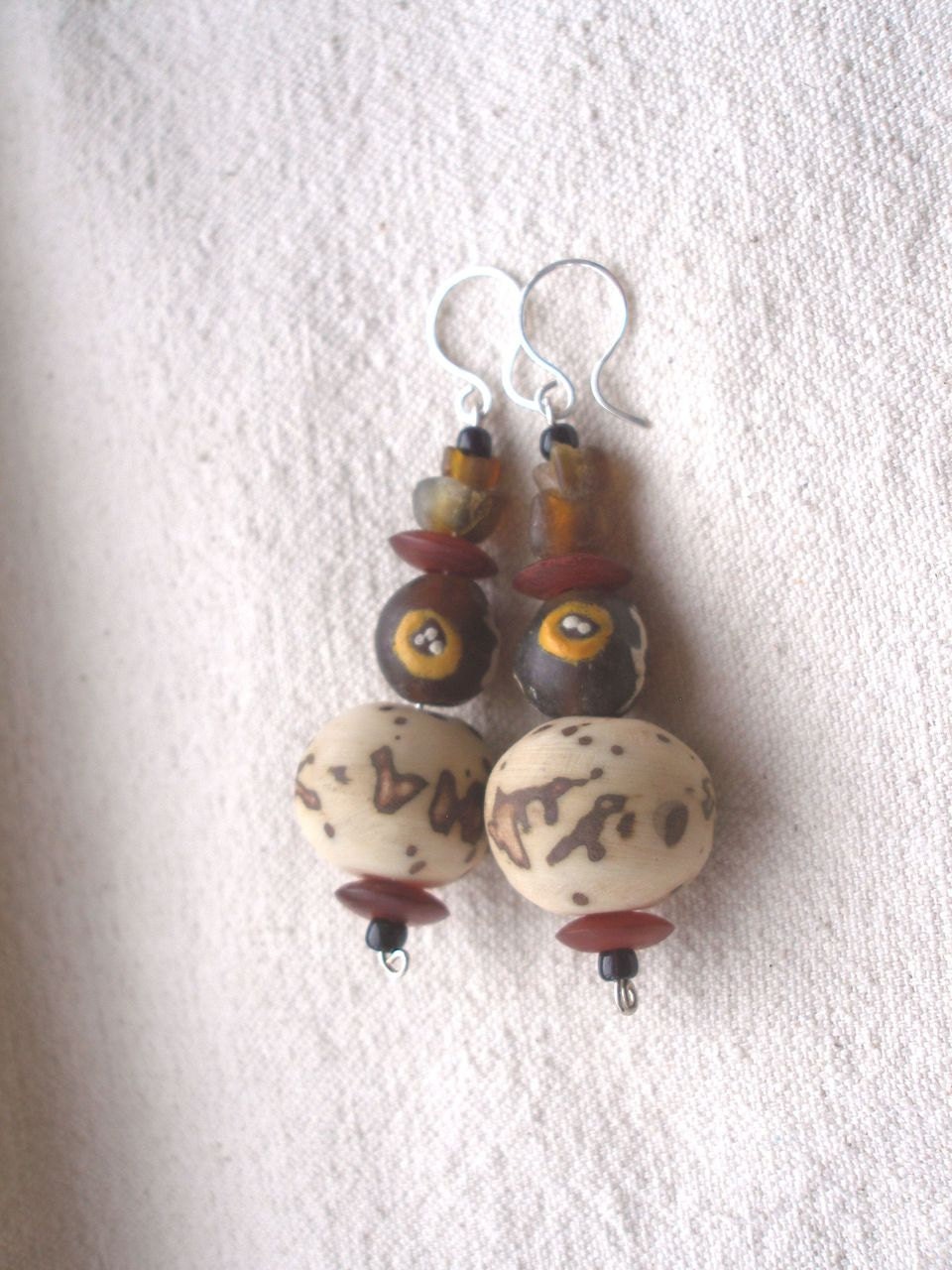 WANGNIGNI African natural Raffia palm nut brown recycled glass red horn artisan handmade silver earwires by Fianaturals