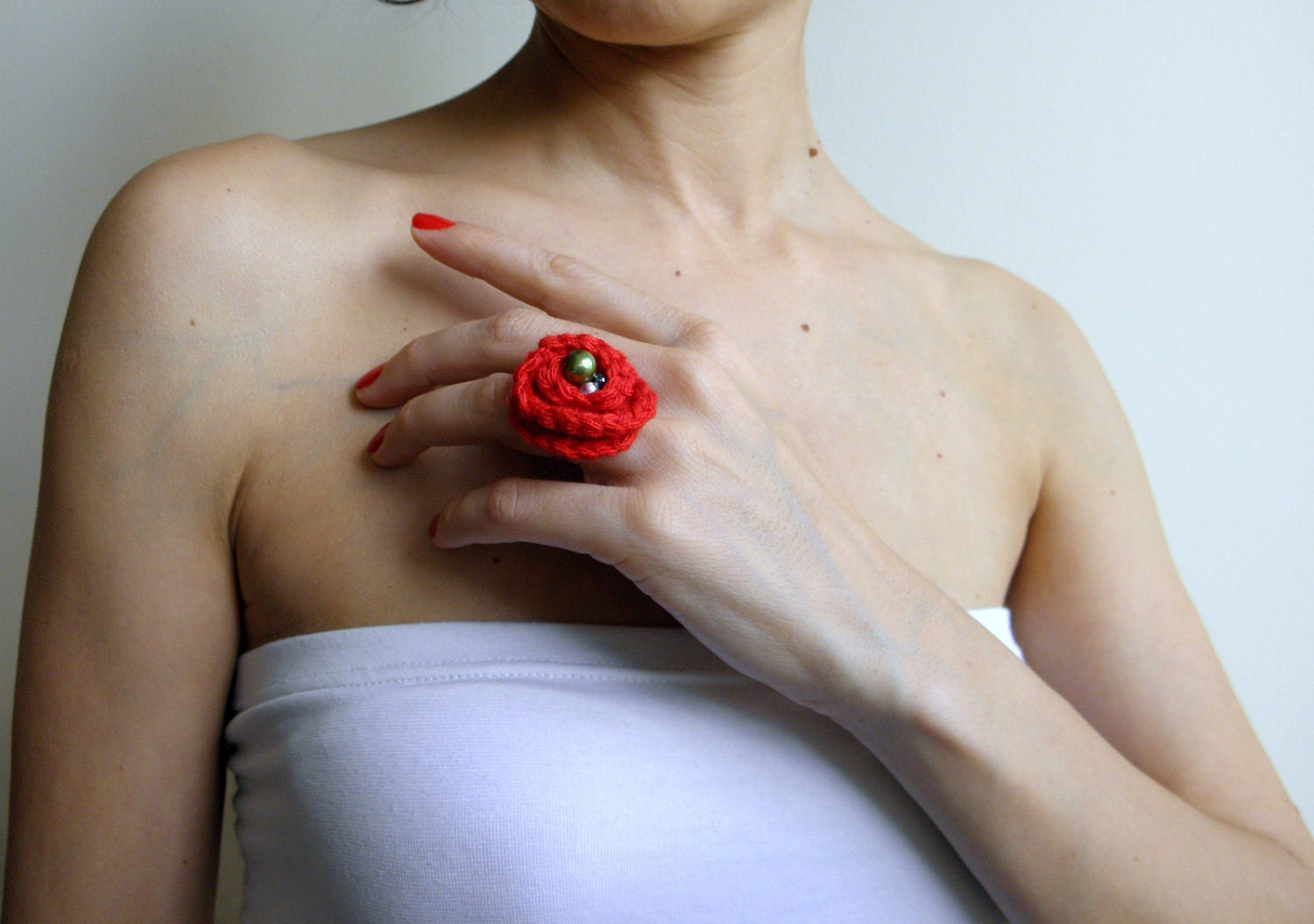 Red flower cocktail  ring - poppy red adjustable ring - green glass pearl  Crocheted jewelry - SunnyGarden