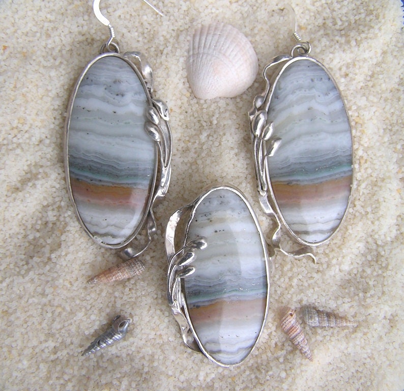 Handmade jewelry set: sterling silver ring and earrings with natural grey and blue agate gemstone, Art Nouveau style, "The Dunes" - zilvera