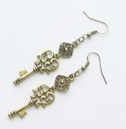 Antique Bronze Key Earrings Victorian Steampunk