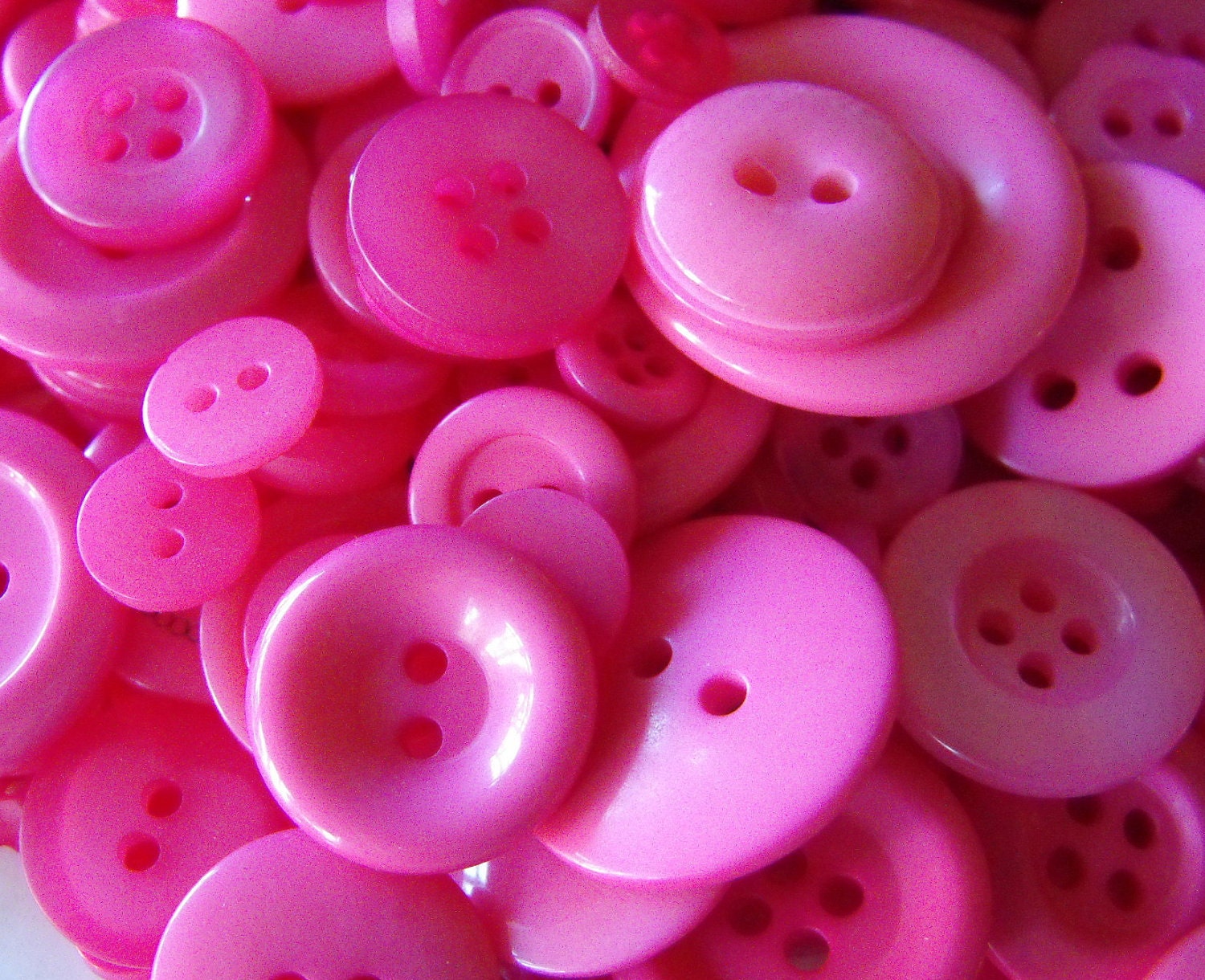 200 Rose Pink Buttons Round Multi Sizes