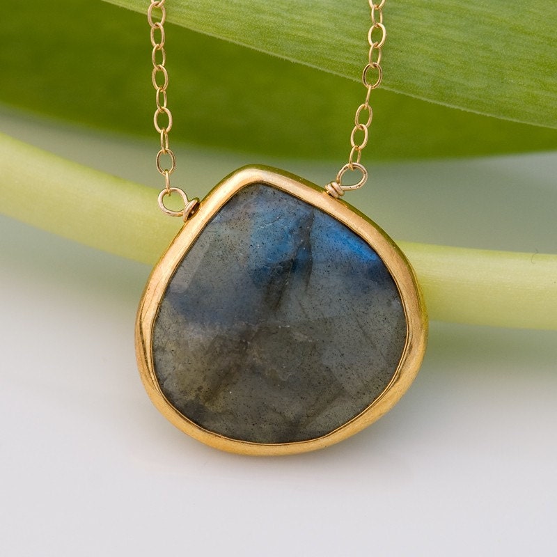 Labradorite Necklace - Bezel Necklace - Gemstone Necklace - Gold Necklace - Mother's Day Gift