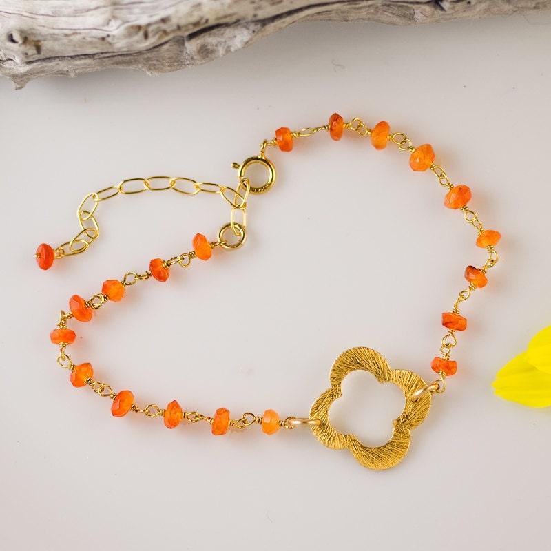 Carnelian Bracelet - Quatrefoil Bracelet - Gold Quatrefoil - Gold bracelet - Wire wrapped bracelet - Mother's Day Gift