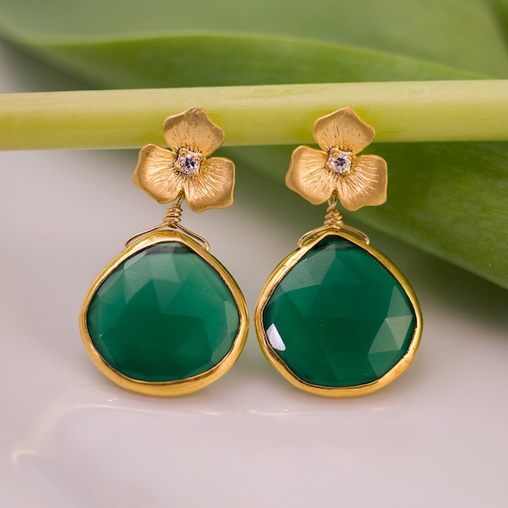 Bezel Set Green Onyx Earrings - Gold Earrings - Bridal Jewelry - Gemstone Earrings - Mother's Day Gift