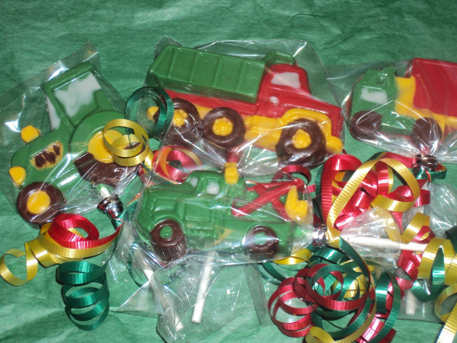 12 Truck Tractors Chocolate Lollipop Favor Assortment Il_170x135